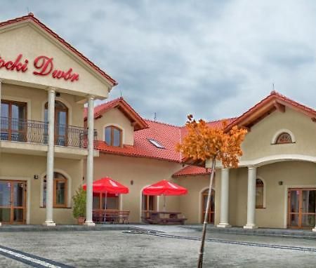 Potocki Dwor Hotell Jędrzejów Exteriör bild